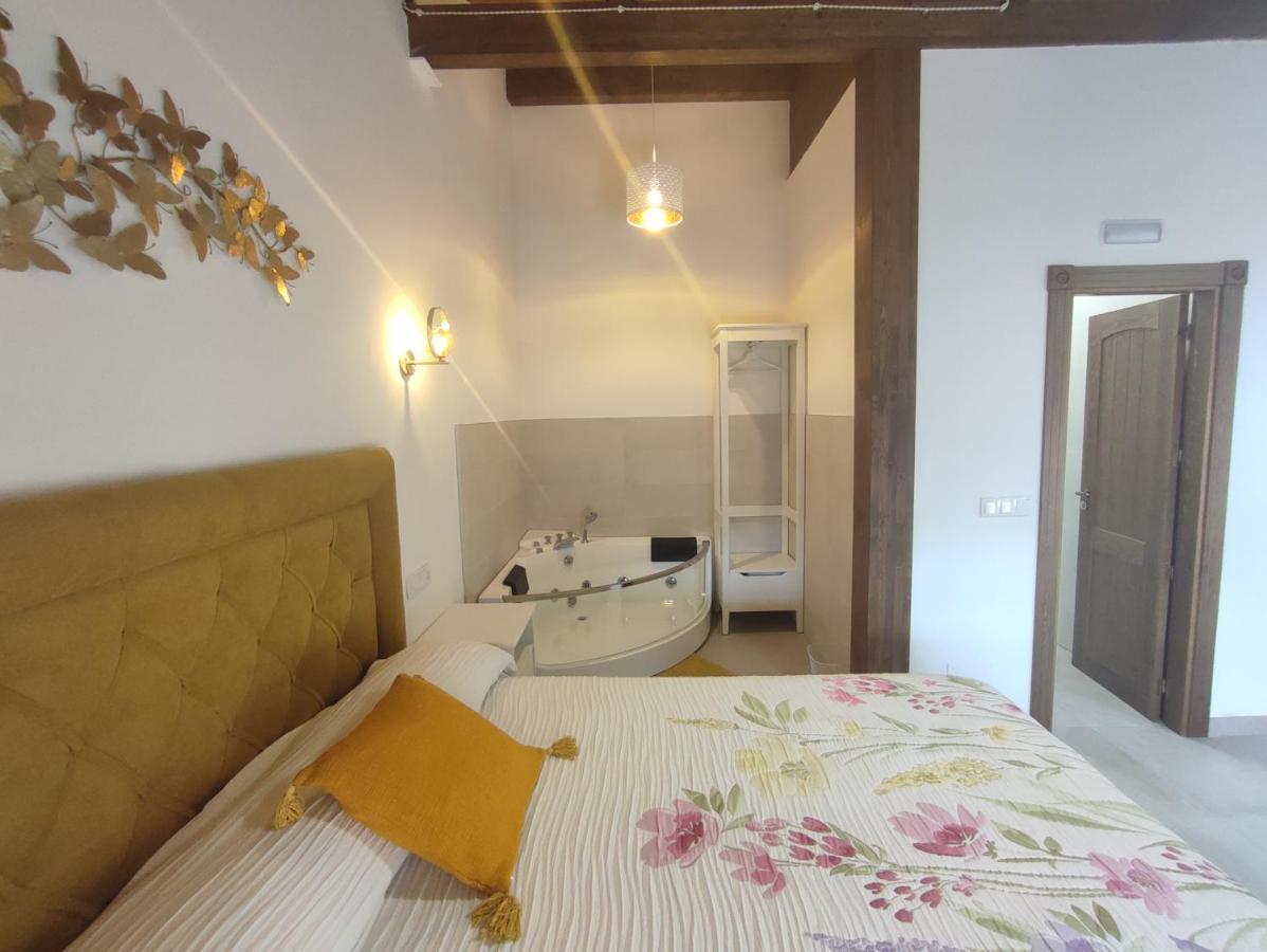Penafiel Dreams Con Jacuzzi Apartment Exterior photo